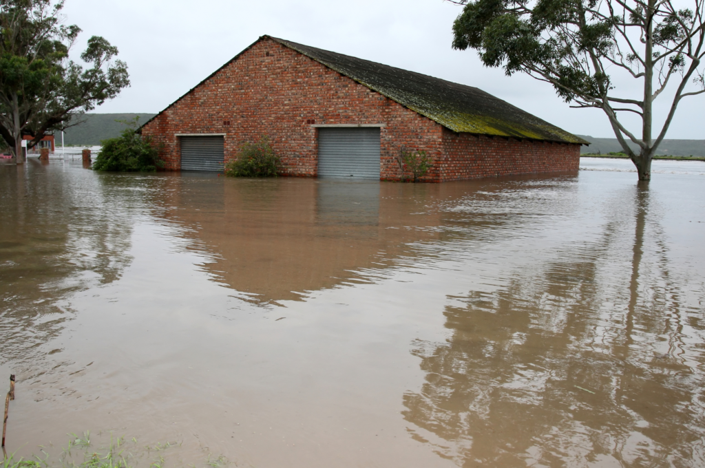 Come un’assicurazione casa ha coperto i danni causati da un’alluvione l’importanza della copertura assicurativa